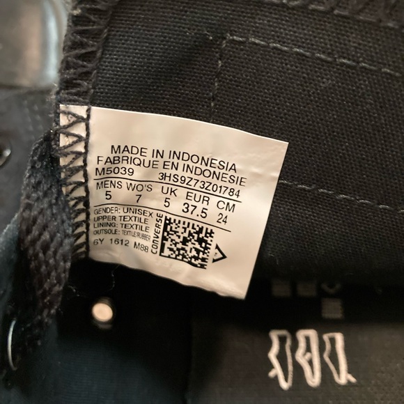 Chuck Taylor All Star Classic Sneaker - Picture 5 of 5